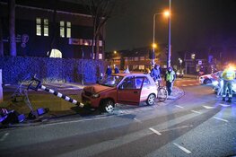 Automobiliste onder invloed tegen stoplicht gereden