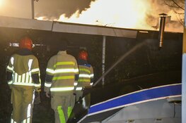 Brand bij houthandel in Kortenhoef