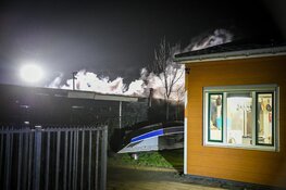 Brand bij houthandel in Kortenhoef