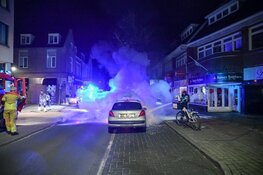 Auto vliegt in brand na technisch mankement