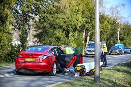 Twee gewonden bij kop-staart botsing in Hilversum
