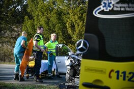 Twee gewonden bij kop-staart botsing in Hilversum