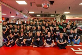 Joop 'Leeuwenhart' Kasteel (57) slaat kanker knock-out tijdens kickboks seminar