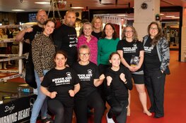 Joop 'Leeuwenhart' Kasteel (57) slaat kanker knock-out tijdens kickboks seminar