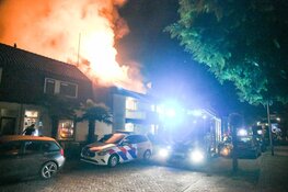 Uitslaande brand op zolder van woning in Bussum