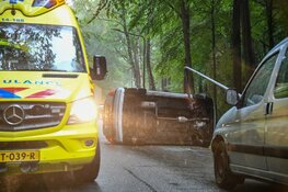 93-jarige vrouw krijgt ongeluk met auto