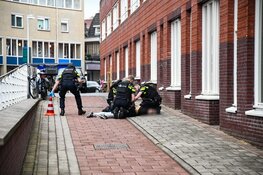 Vrouw slachtoffer steekincident, verdachte aangehouden