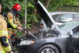 Beginnende autobrand bij hockeyclub Hilversum