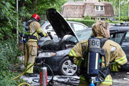 Beginnende autobrand bij hockeyclub Hilversum