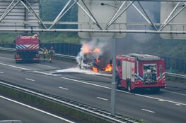 Veel vertraging door brandende vrachtwagen op de A1 bij Bussum