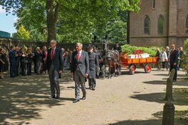 Laren en Blaricum nemen op indrukwekkende wijze afscheid van Willibrord Frequin
