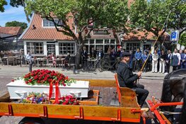 Laren en Blaricum nemen op indrukwekkende wijze afscheid van Willibrord Frequin