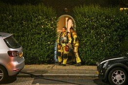 Bewoners voorkomen dat brand overslaat naar woning
