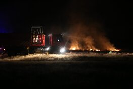 Brand aan de rand van Bussumerheide, mogelijk door vuurwerk