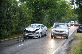 Auto total-loss bij ongeval tussen Hilversum en Baarn