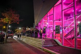 Honderden gasten poppodium Hilversum op straat na mogelijk koopstofmonoxide-lek