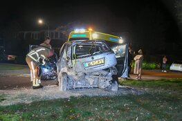 Politieauto, op weg naar melding, betrokken bij aanrijding