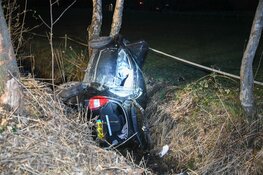 Auto crasht in Hilversum, bestuurder gewond