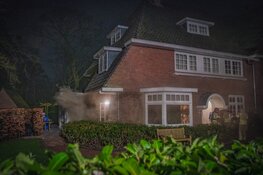 Brand in kruipruimte van woning in Hilversum