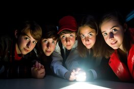 Jongeren op de planken in één dag. Theaterworkshop "Sherlock: Moord op de Middelbare School"