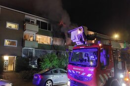 Grote brand in flat in Hilversum, twee woningen onbewoonbaar