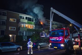 Grote brand in flat in Hilversum, twee woningen onbewoonbaar