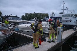 Beginnende brand op boot in haven van Naarden