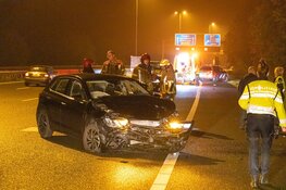 Botsing tussen auto en busje op de A1 bij Naarden, automobilist onder invloed