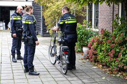 Fietsster gewond door openslaande autodeur