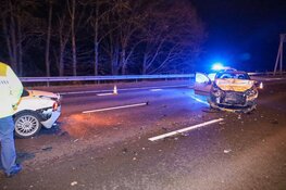 Ernstig ongeval op A1, twee auto's gebotst richting Amsterdam