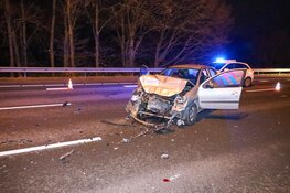 Ernstig ongeval op A1, twee auto's gebotst richting Amsterdam