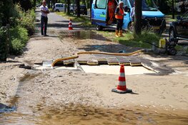 Wateroverlast voor tweede keer in twee jaar in straat in Naarden