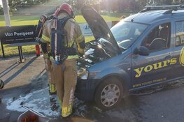 Auto begint te branden in Hilversum