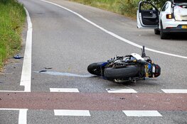 Ongeluk op oprit A1 bij Naarden: motorrijder naar ziekenhuis