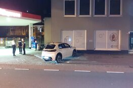 Twee mensen naar ziekenhuis na eenzijdig ongeluk in Bussum