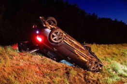 Automobilist onder invloed crasht op afrit A27