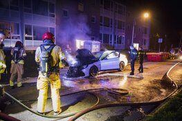 Auto in brand op Graaf Wichmanstraat in Hilversum