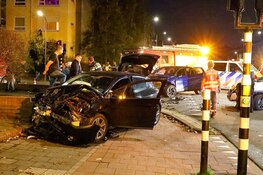 Zware klapper op kruispunt in Hilversum, één gewonde