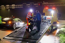Motorrijder onderuit op oprit A1 bij Bussum