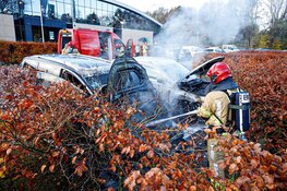 Auto in brand op Struikheiweg in Bussum