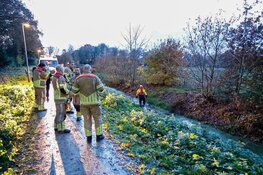 Man naar het ziekenhuis na val in sloot in Hilversum