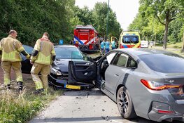 Leswagen betrokken bij frontale botsing