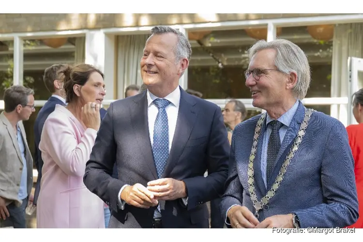 Oog op de toekomst tijdens ambtsbezoek gemeente Hilversum