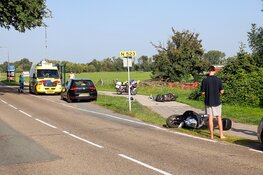 Botsing tussen twee brommers aan de Dammerweg in Nederhorst den Berg