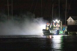 Man gewond na brand op boot in Nederhorst den Berg