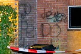 Opnieuw explosie in Hilversumse Kometenstraat, graffiti op de muur