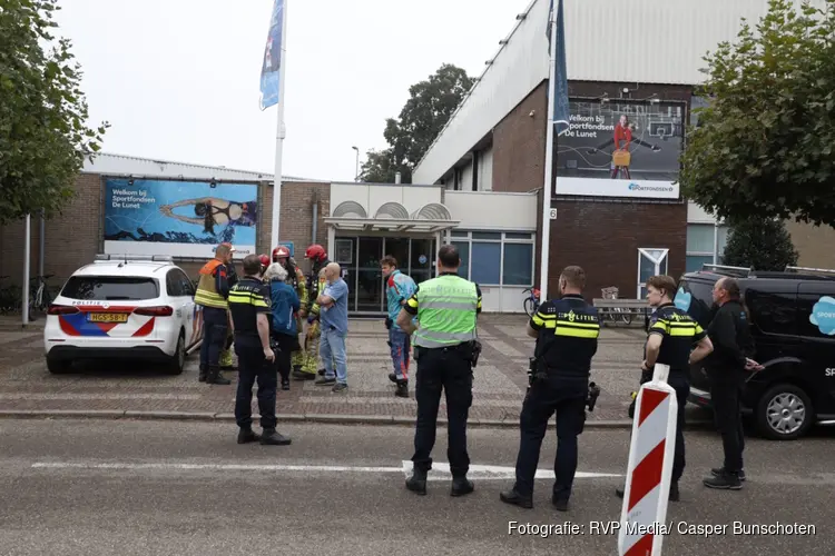 Chloorgas vrijgekomen tijdens schoonmaakwerkzaamheden bij zwembad, naastgelegen kinderdagverblijf ontruimd