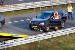 Kop-staartbotsing tussen drie auto’s op A1 bij Laren