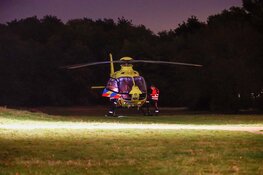 Ernstig ongeval in Laren, auto doorgereden na aanrijding