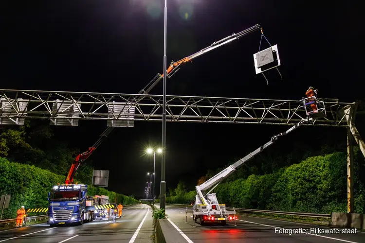 Verkeerssignalering op A1 tussen Muiderberg en Eemnes vervangen